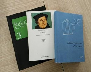 Libro romanzo